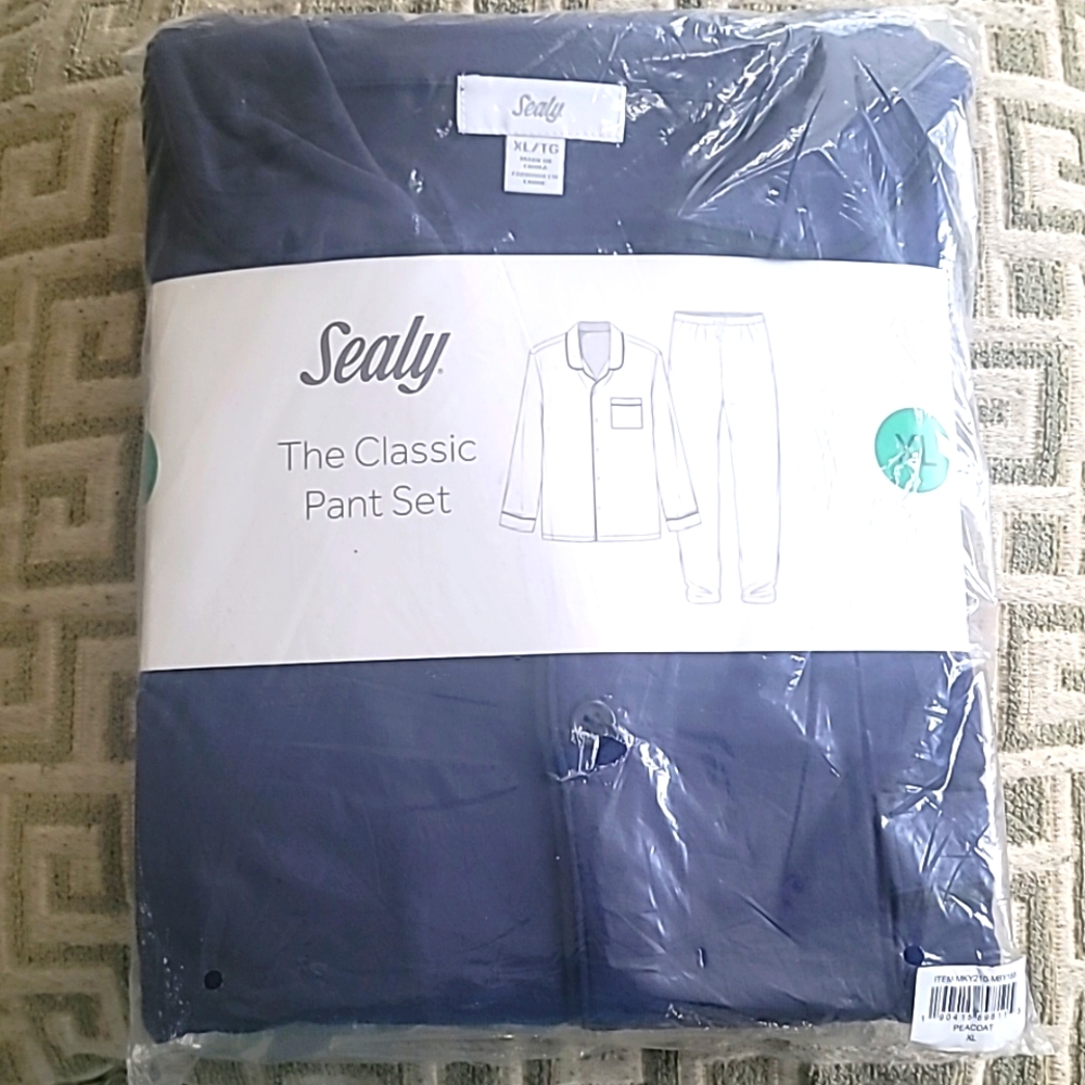 Sealy Men’s Long Sleeve Top and Pants Sleepwear Set, 2-Piece